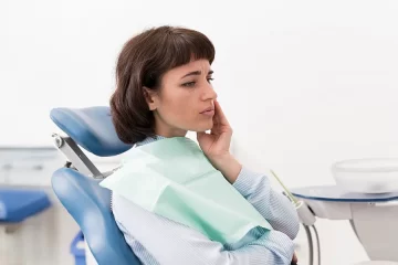 Bone Loss in Jaw Symptoms: When to See a Dentist